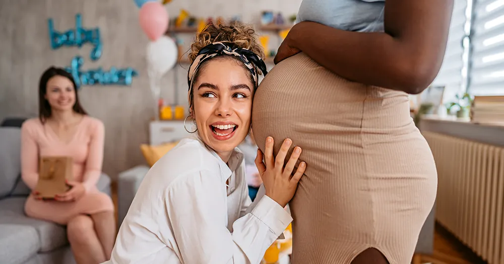 5 Ιδέες δώρων για τη μαμά και το μωρό στο baby shower