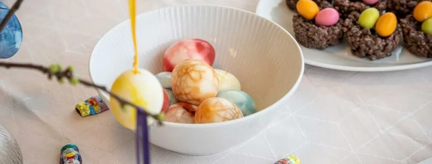 Πώς να φτιάξετε πολύχρωμα Πασχαλινά αυγά